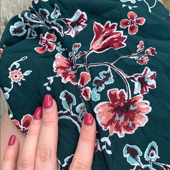 Forever 21 Floral Lace Up Front Romper Small - Picture 5 of 8